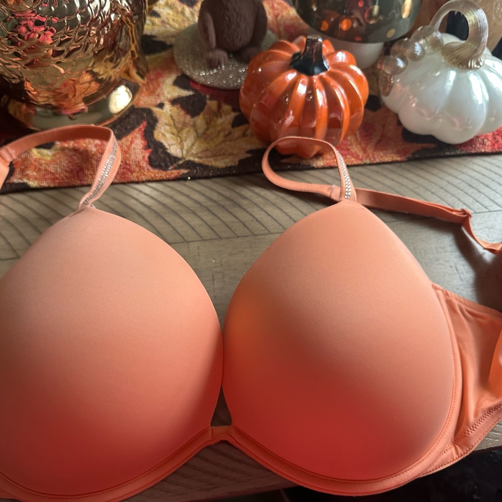 Victoria secret pink push-up bra